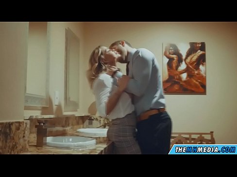❤️ ໃນເວລາທີ່ຜິວເນື້ອສີຂາວ busty seduces ທ່ານຢູ່ໃນຫ້ອງນ້ໍາສາທາລະນະ ❤️❌ ຮູບໂປ້ທາງຮູທະວານ ຢູ່ຄອມ lo.mass-pr.ru ❤